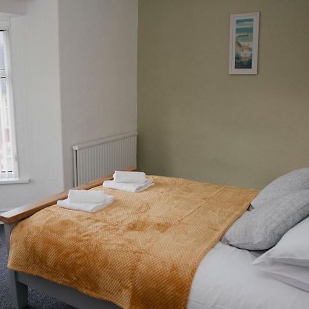 Вилла Six Bells Retreat Abertillery Экстерьер фото