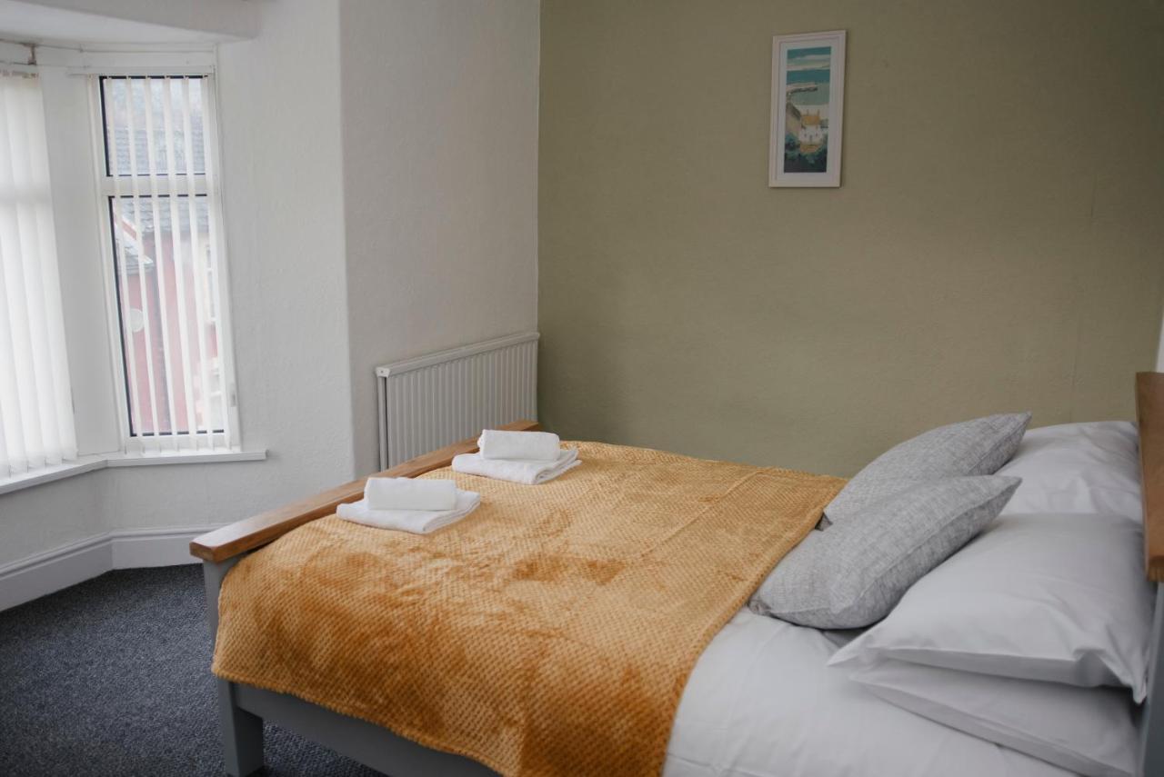 Вилла Six Bells Retreat Abertillery Экстерьер фото