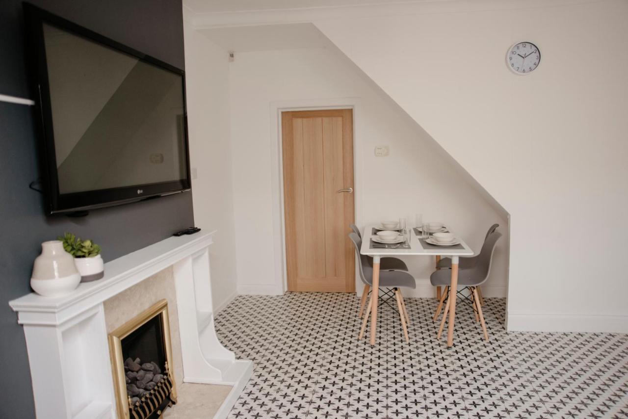 Вилла Six Bells Retreat Abertillery Экстерьер фото