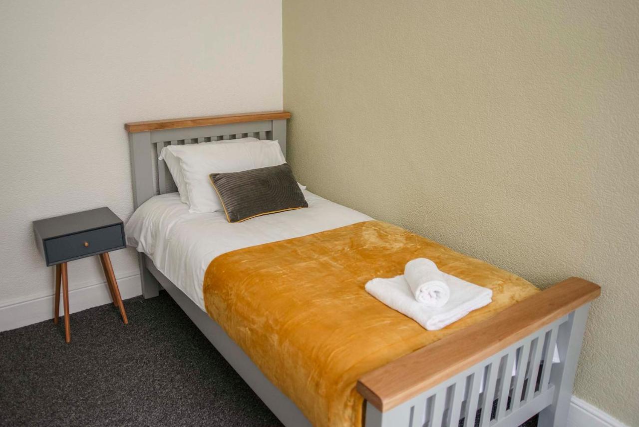 Вилла Six Bells Retreat Abertillery Экстерьер фото
